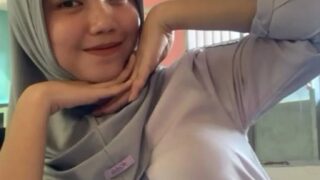 Latest Viral Indo Phenomenon Of ABG Viral SMA 2025 Ukhti Jilbab Wiwik Takut Ketahuan One For All Indonesia