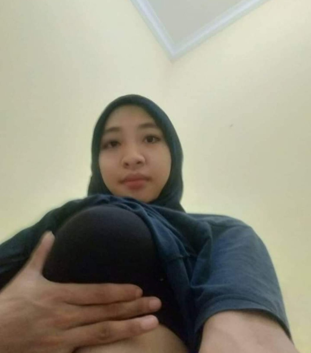 Viral Terbaru Hijab Indo ABG Ukhti Dini Oskaria 2026 Terbaru Pasrah Membelah Durian Pink Malam Minggu Top Trending Global New Generation Indonesia Official