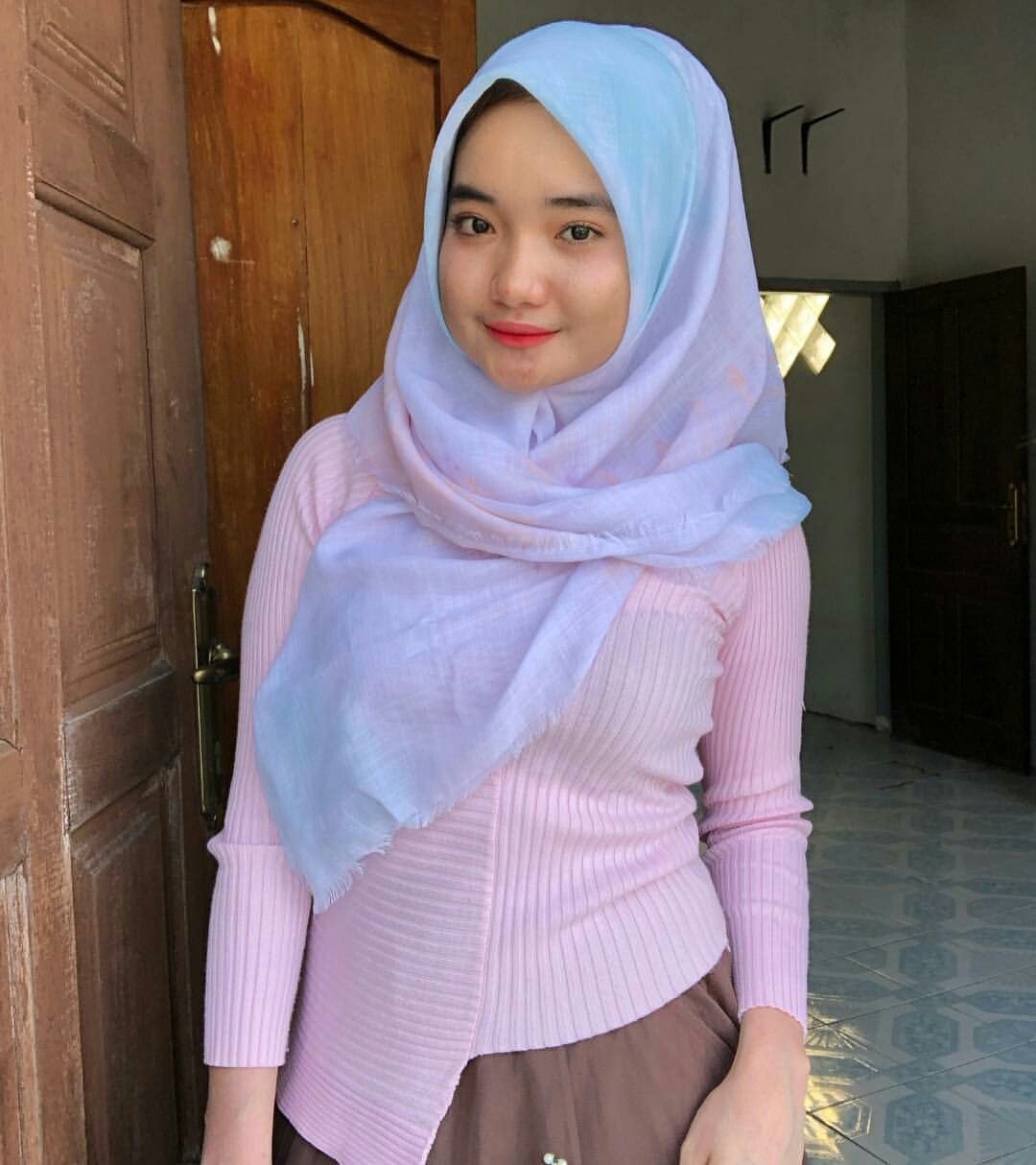 2026 Viral Hijab Indo Hug Tightly Without Distance Wiwik Top Global